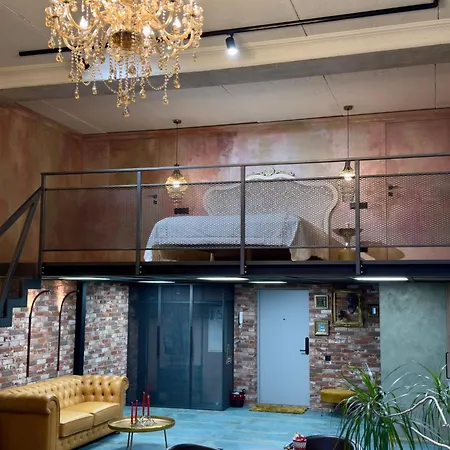 - Amberstone Lux Loft Апартаменты