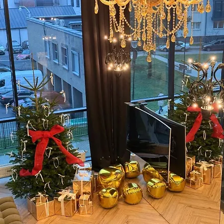 - Amberstone Lux Loft 克莱佩达