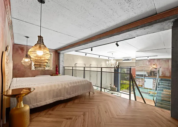 - Amberstone Lux Loft *